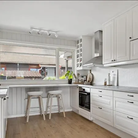 Modern And Spacious Flat Close To Granasen World Championship Lejlighed
